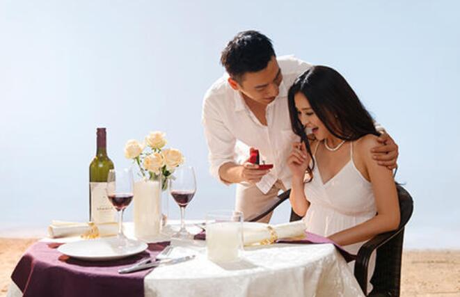 哪些八字的女人结婚后会发大财